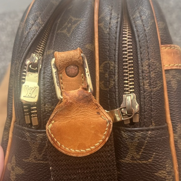 Authentic Louis Vuitton Reporter bag - Picture 2 of 10